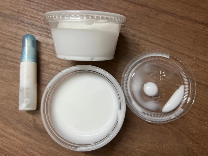 Sử dụng keo gốc nước (Keo sữa)